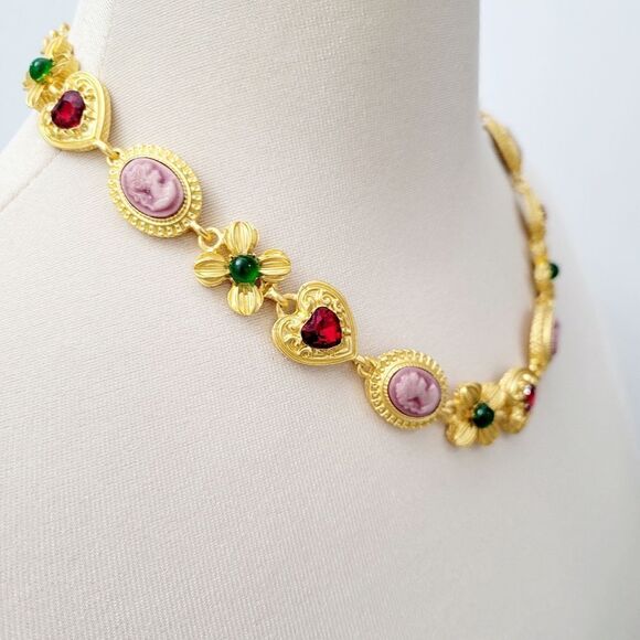 Brand New Gold Tone Victorian Style Necklace - Picture 6 of 7
